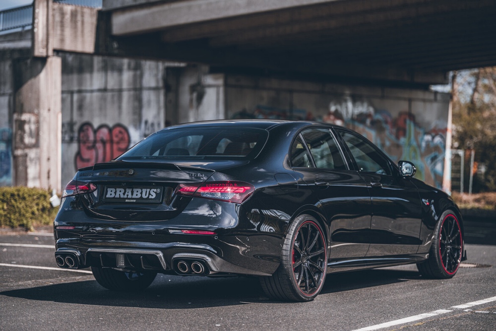 MERCEDES-BENZ E W213 E63 AMG Limousine Facelift Brabus Tuning  MERCEDES-BENZ E W213 E63 AMG Limousine Facelift Brabus Tuning