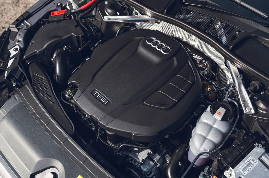 AUDI A4 A4 (B8.5) S / RS style Tuning  AUDI A4 A4 (B8.5) S / RS style Tuning