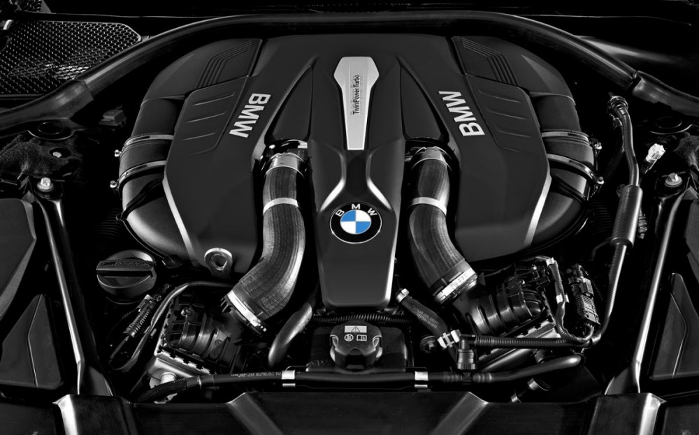 BMW 7 G11 / G12 Facelift M style Tuning  BMW 7 G11 / G12 Facelift M style Tuning