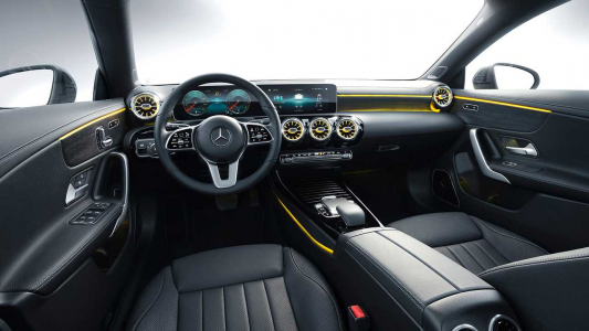 MERCEDES-BENZ CLA C117 Coupé AMG style Tuning 