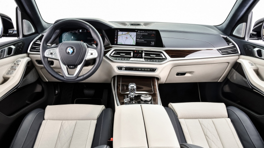 BMW X G07 X7 Premium Car Design Tuning  BMW X G07 X7 Premium Car Design Tuning
