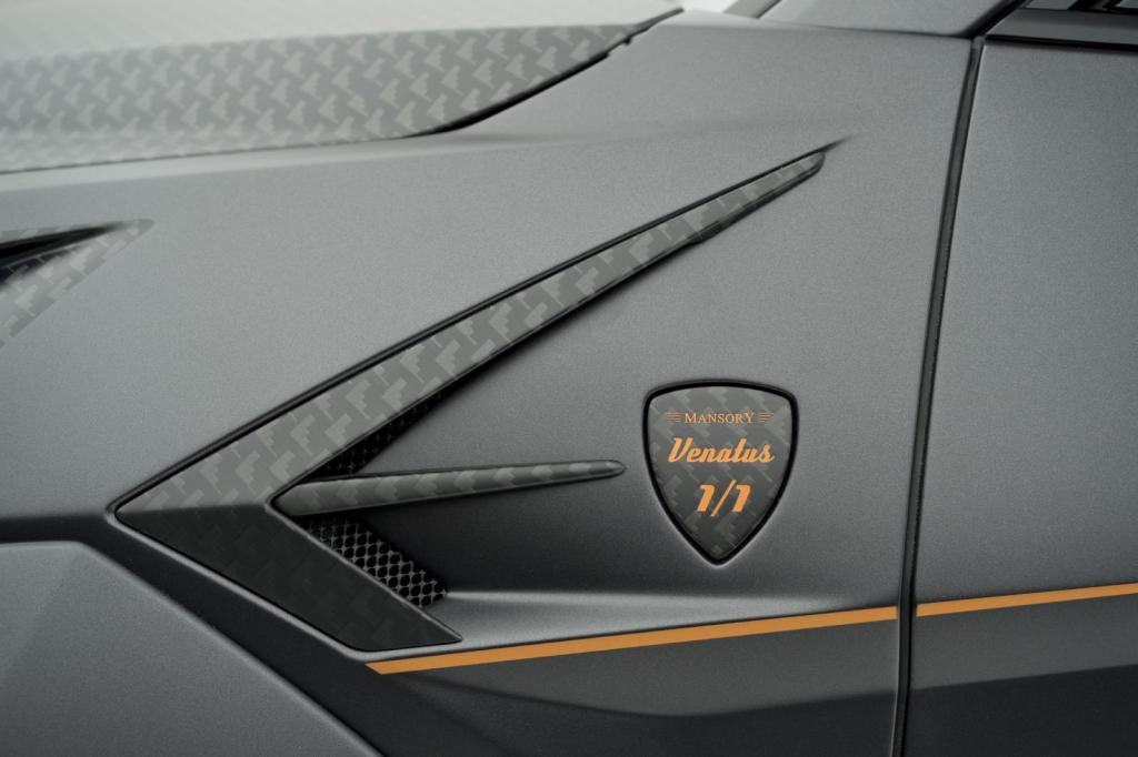LAMBORGHINI Urus Urus SUV Mansory Tuning  LAMBORGHINI Urus Urus SUV Mansory Tuning