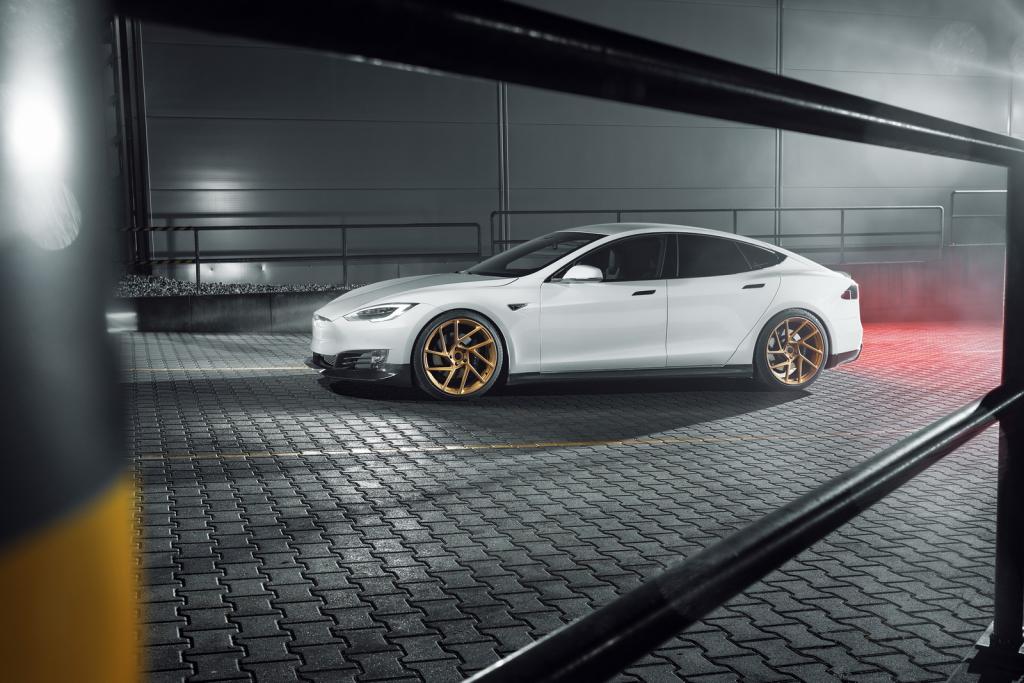 TESLA Model S Model S Novitec Tuning TESLA Model S Model S Novitec Tuning