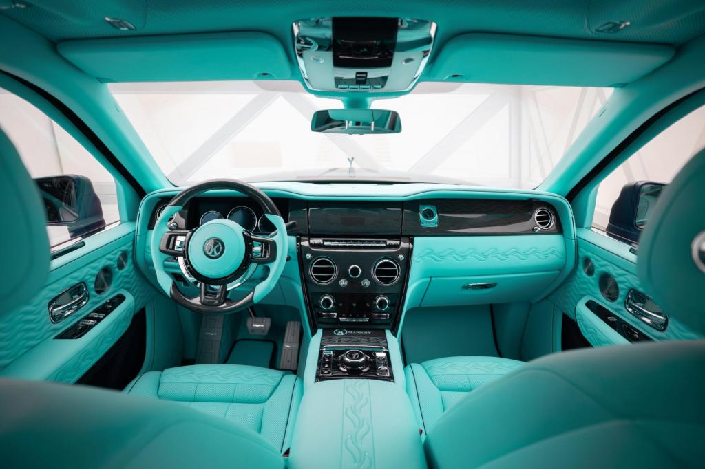 ROLLS ROYCE Cullinan SUV Mansory Tuning  ROLLS ROYCE Cullinan SUV Mansory Tuning
